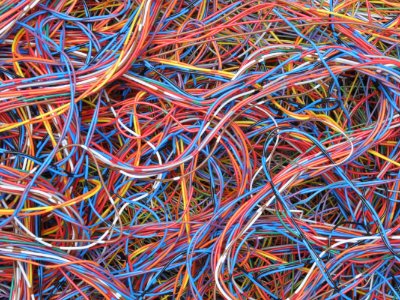 【華強(qiáng)電纜】電線顏色解析：不同顏色的電線代表什么？