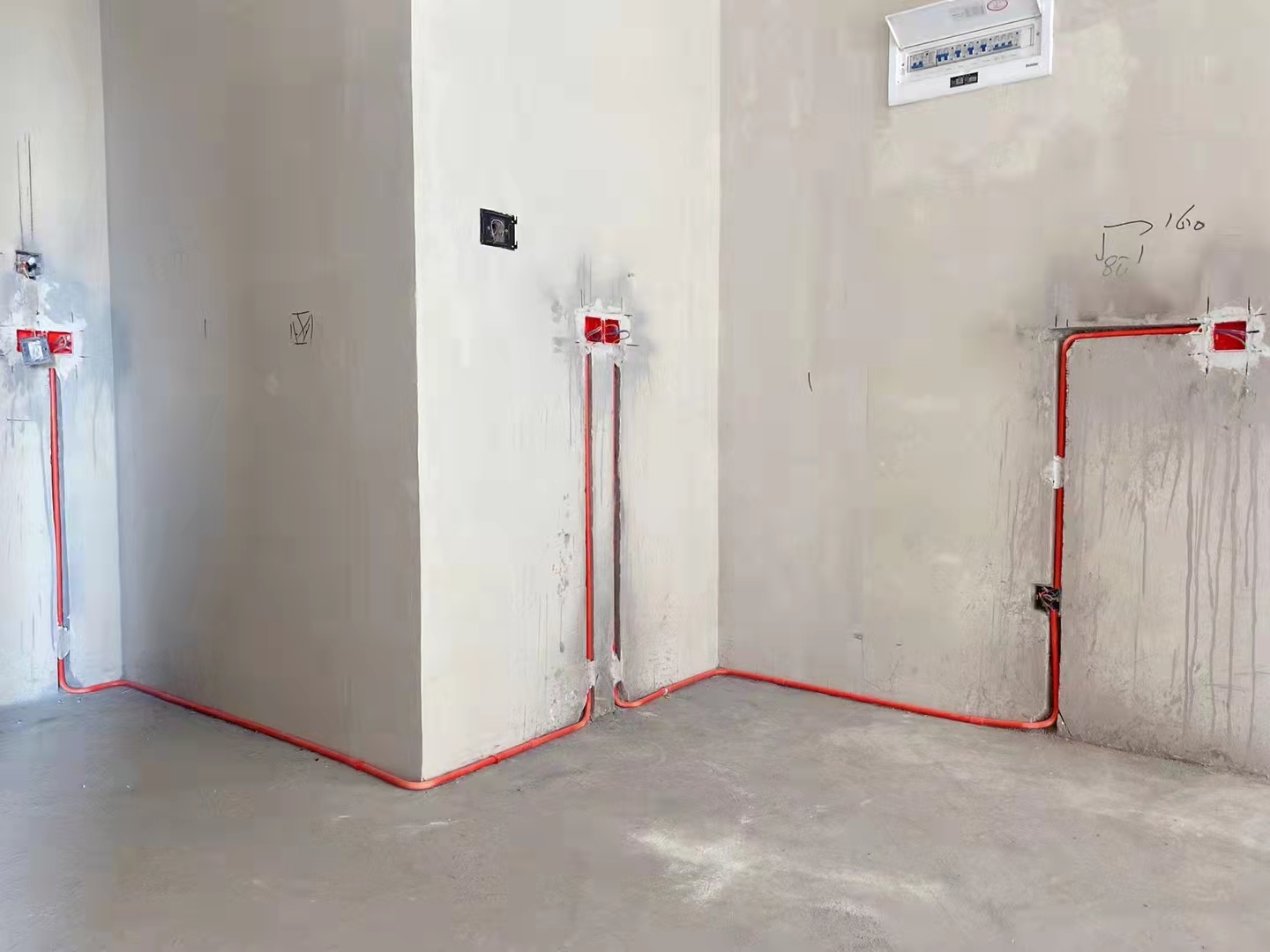 【華強電纜】走墻壁里電線，將來老化了怎么換？